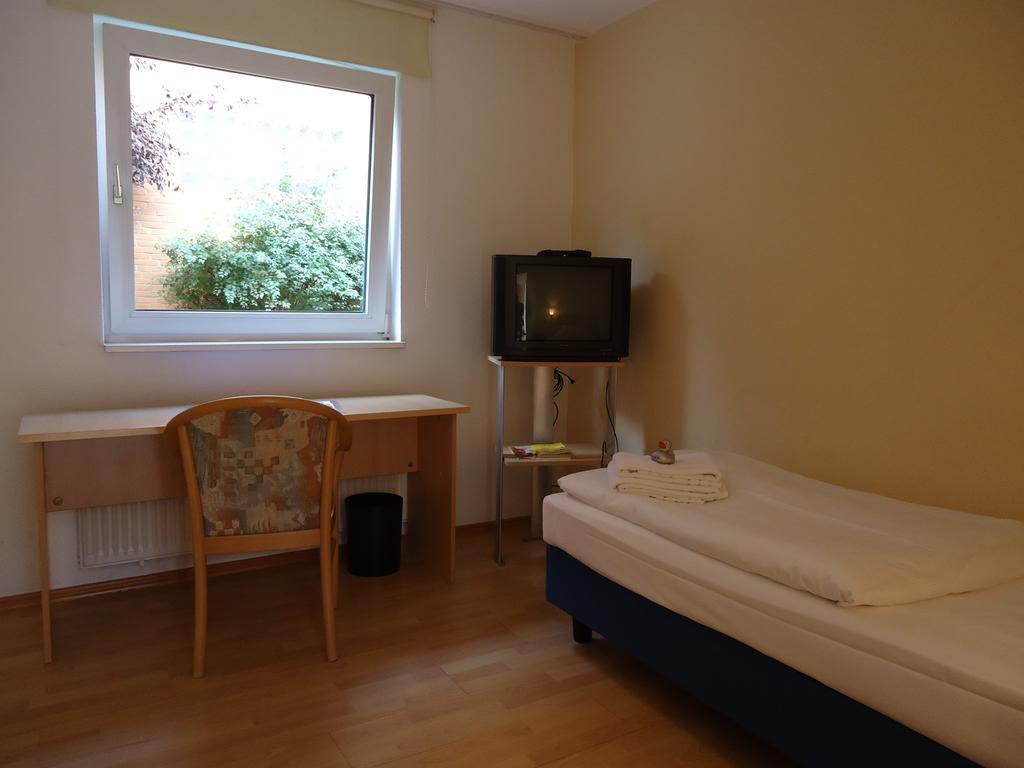 Vahrenwalder Hotel Hannover Buitenkant foto